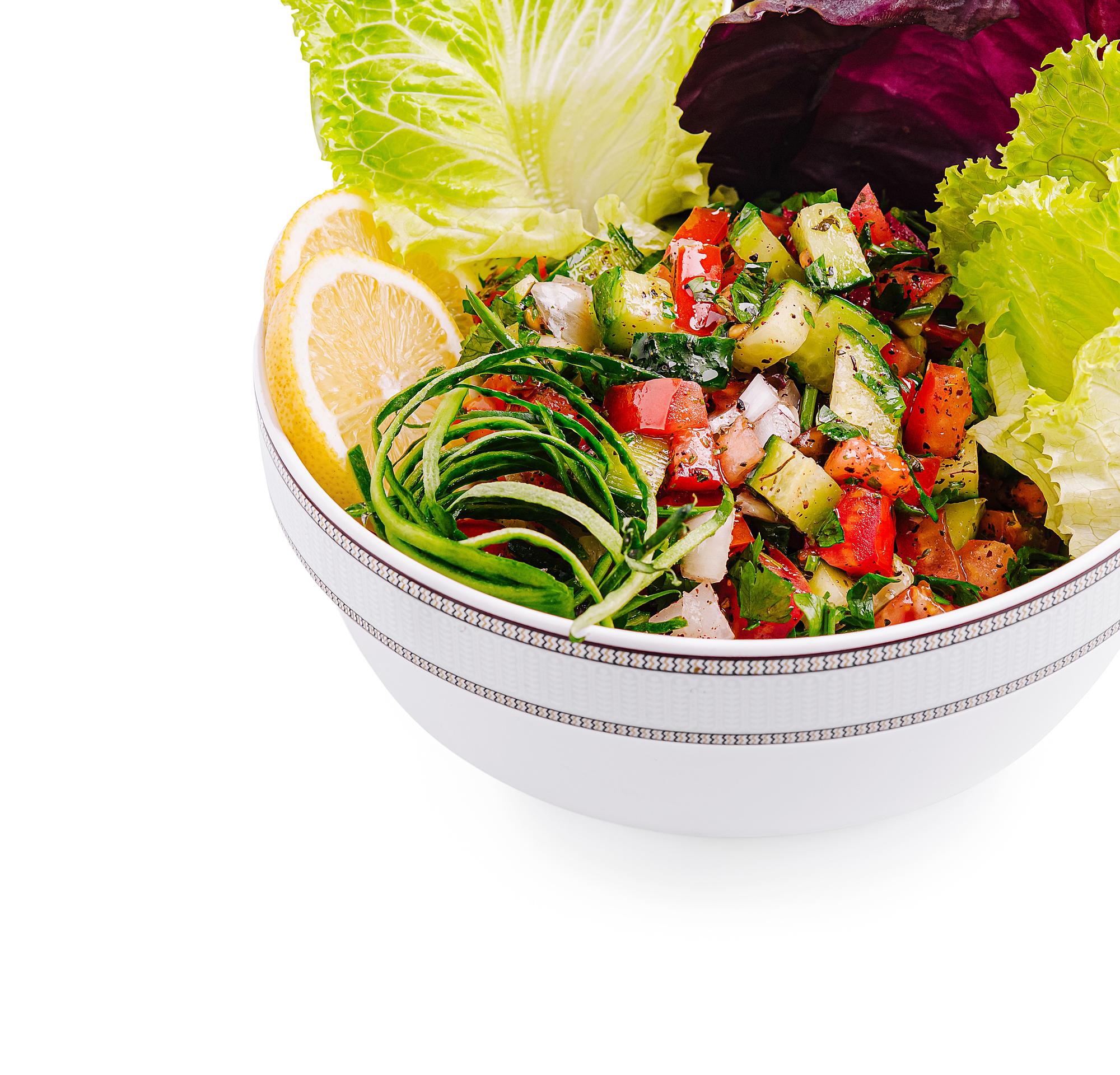 Quick salad in a bowl with colorful vegetables